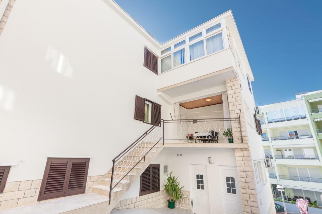 Apartment Holiday Makarska Exterior foto